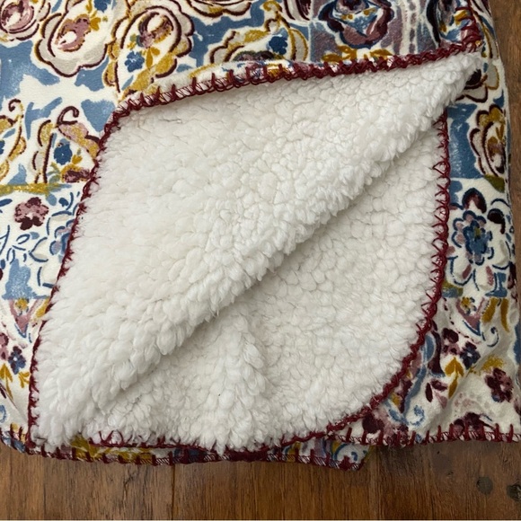 Mink and Sherpa Mixed Floral Paisley Throw Blanket NWT - Picture 5 of 8